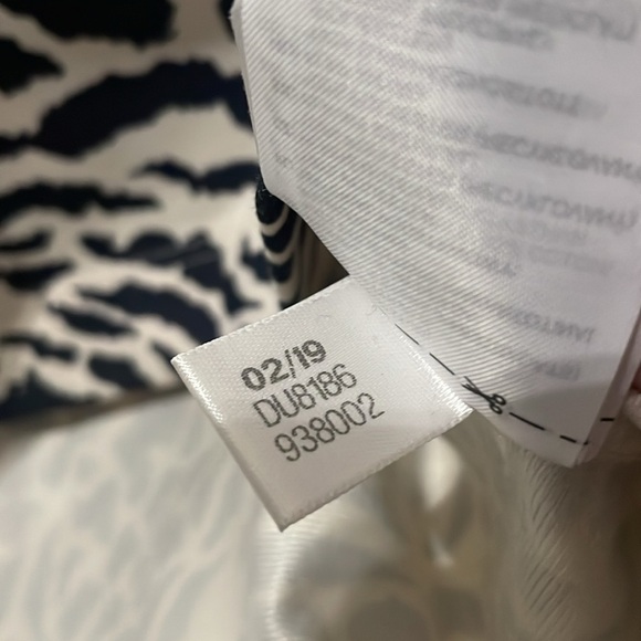 Adidas Animal Print Power Cropped Tee - Black and Off-White Size Large - Picture 9 of 10